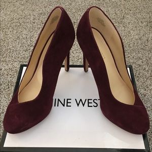Nine West suede Nadya dress pumps. Burgundy